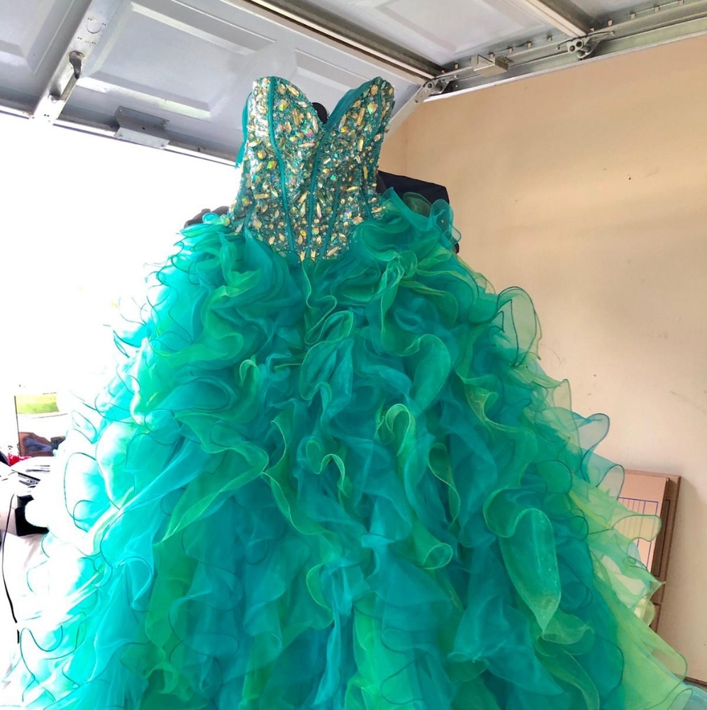 Quinceñera Dress